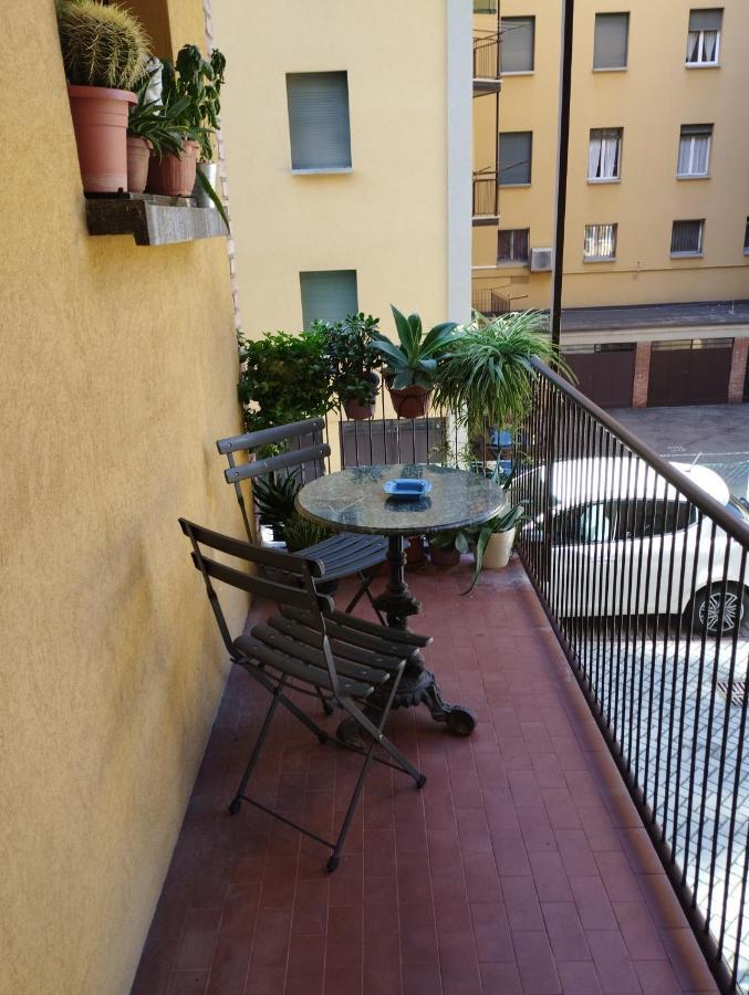 Appartamento Spazioso In Mazzini ボローニャ エクステリア 写真